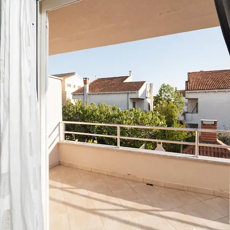 Villa Amazing With A Private Pool & Grill