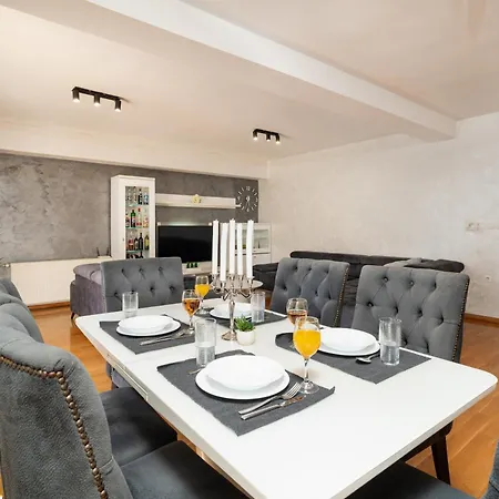 Amazing With A Private Pool & Grill Villa Zadar