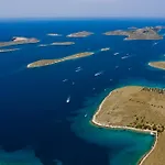 Villa Amazing Vacation House With A Private Pool & Grill