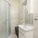 Amazing Vacation House With A Private Pool & Grill * Zara