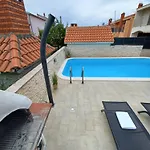 Amazing Vacation House With A Private Pool & Grill Villa *