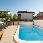 Villa Amazing Vacation House With A Private Pool & Grill Zára